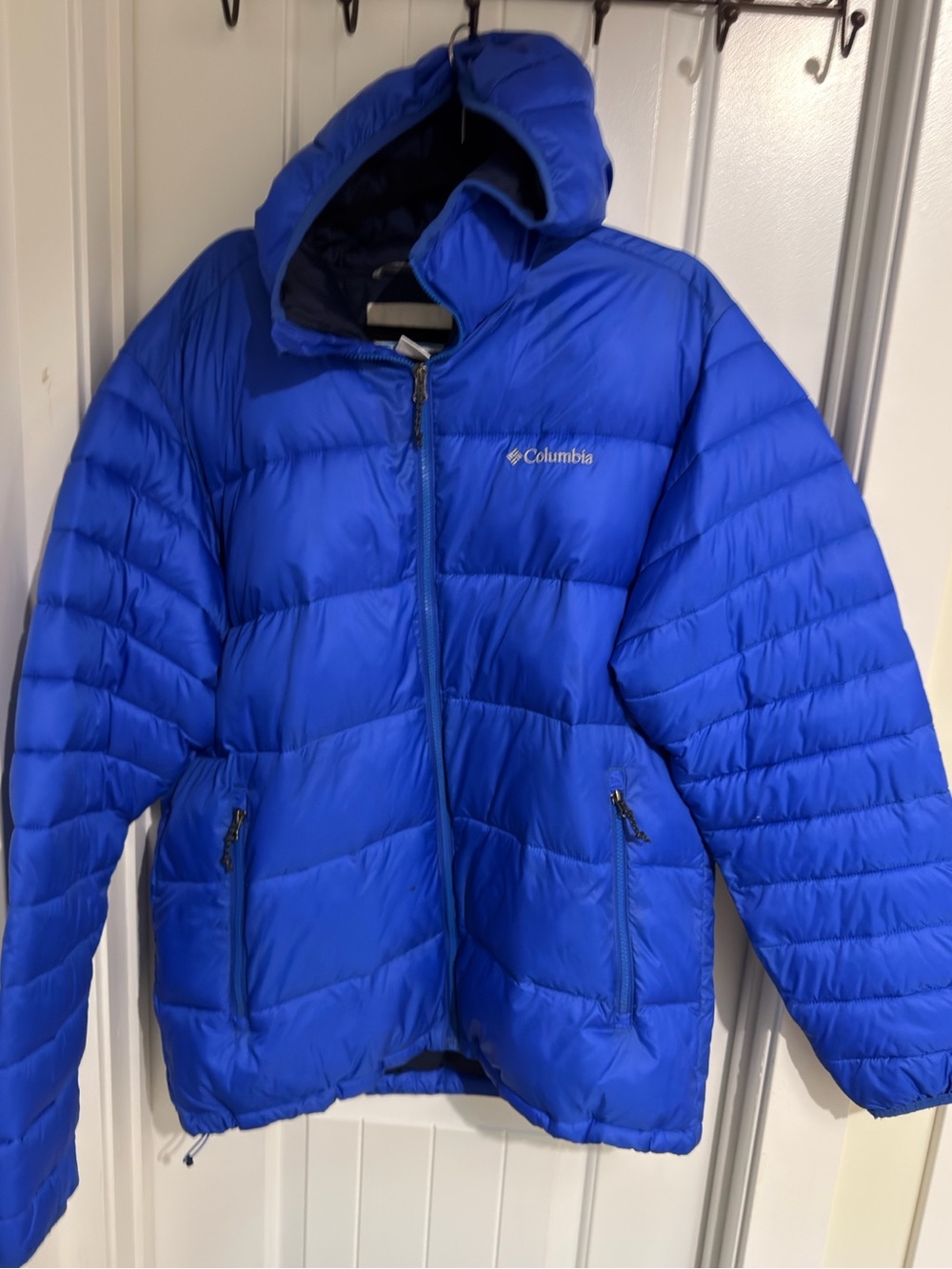 Columbia men’s Jacket size Large Royal Blue Hooded Puffer Jacket